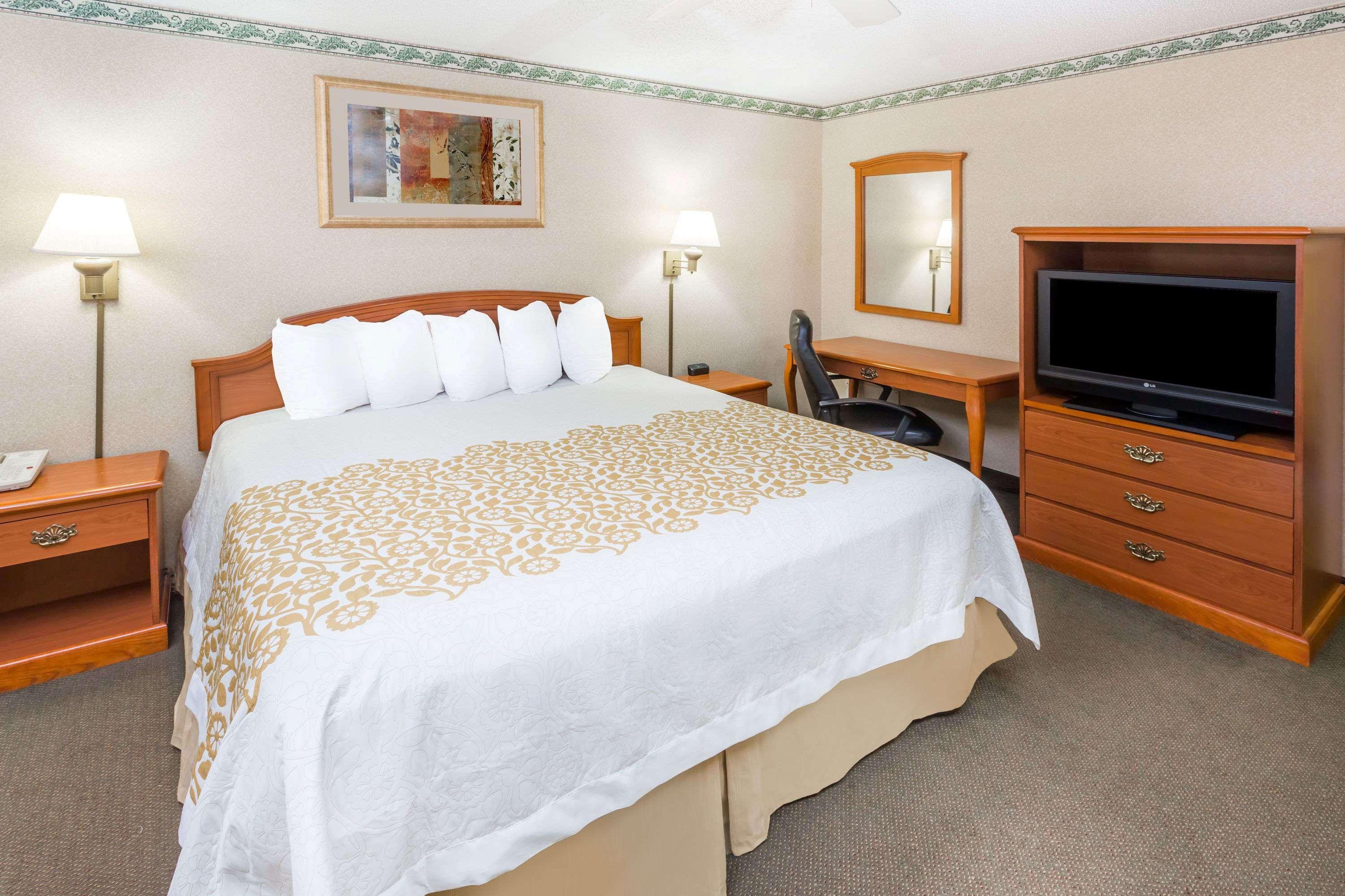 Days Inn By Wyndham Batesville Exterior foto