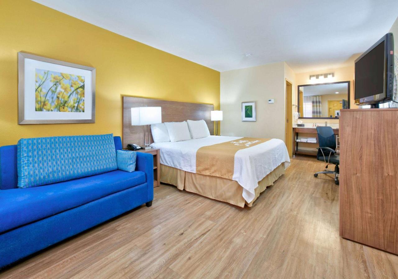 Days Inn By Wyndham Batesville Exterior foto