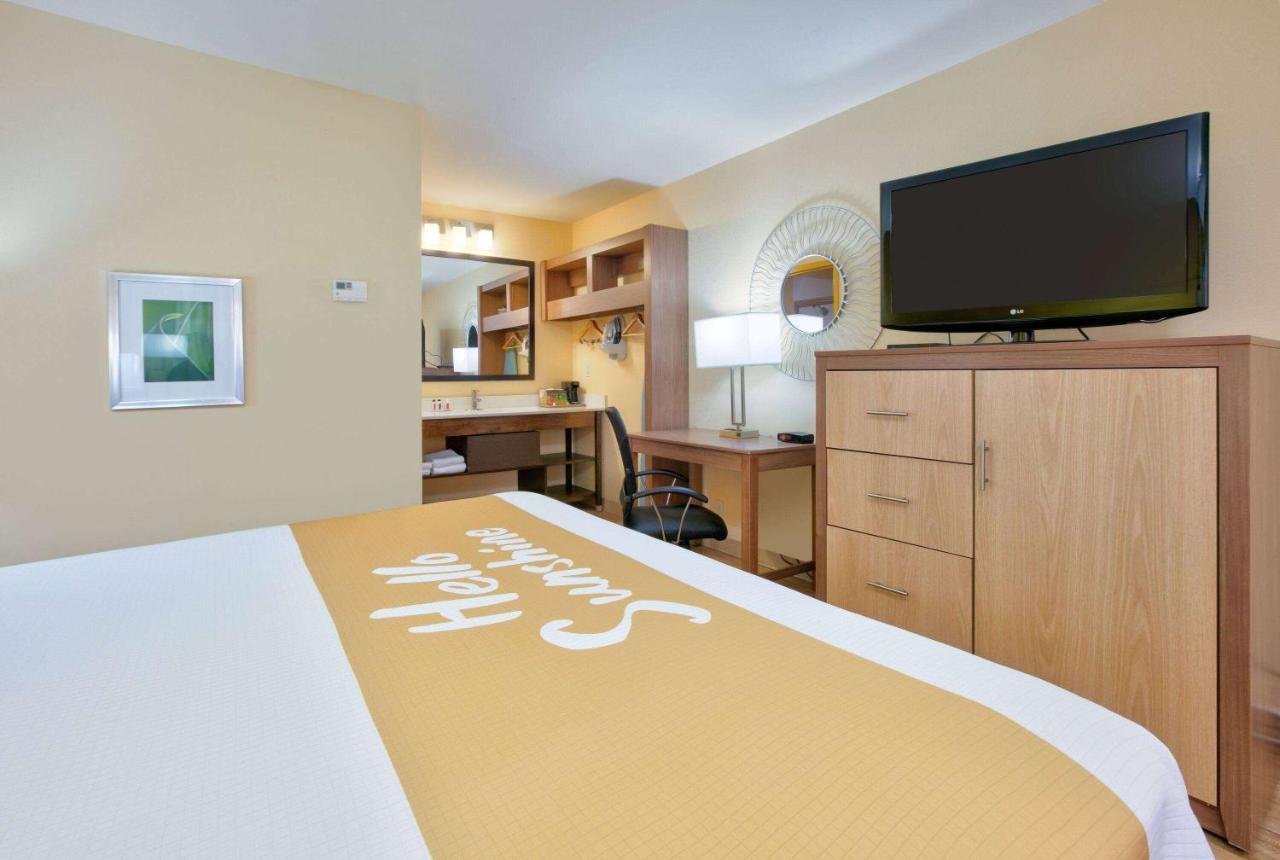 Days Inn By Wyndham Batesville Exterior foto